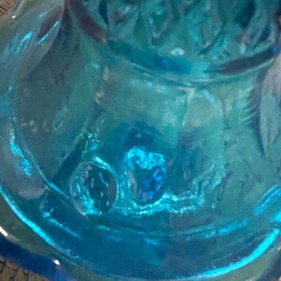 Vintage 2 Piece Tiara Strawberry And Cable Blue Glass Candy Dish W/ Lid - Picture 9 of 9